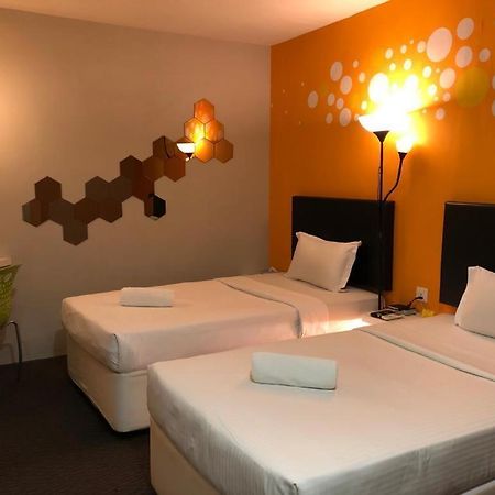 Hotel Zamburger Bliss Johor Bahru Kültér fotó