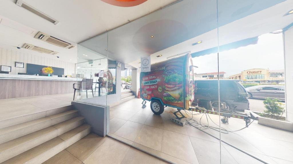 Hotel Zamburger Bliss Johor Bahru Kültér fotó